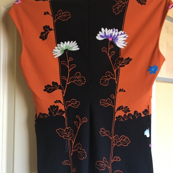 Sleeveless floral top - Picture 2 of 3